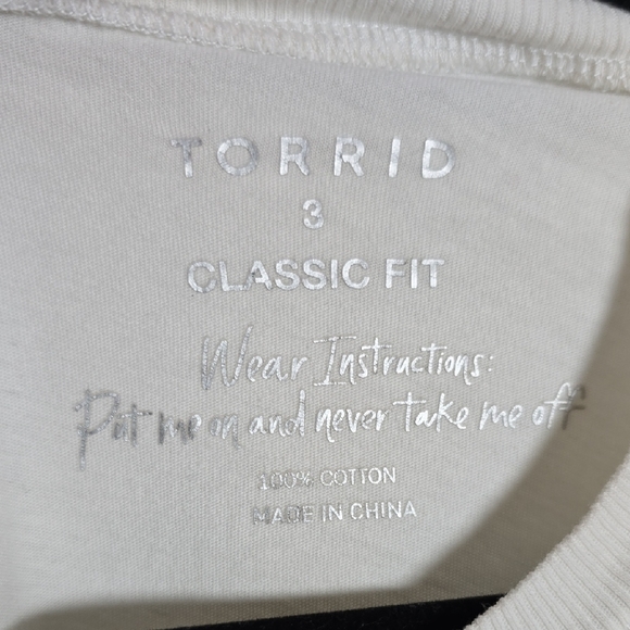 143 Torrid 3 3X White Graphic Tee - Occasionally I Give A Damn - Picture 3 of 6